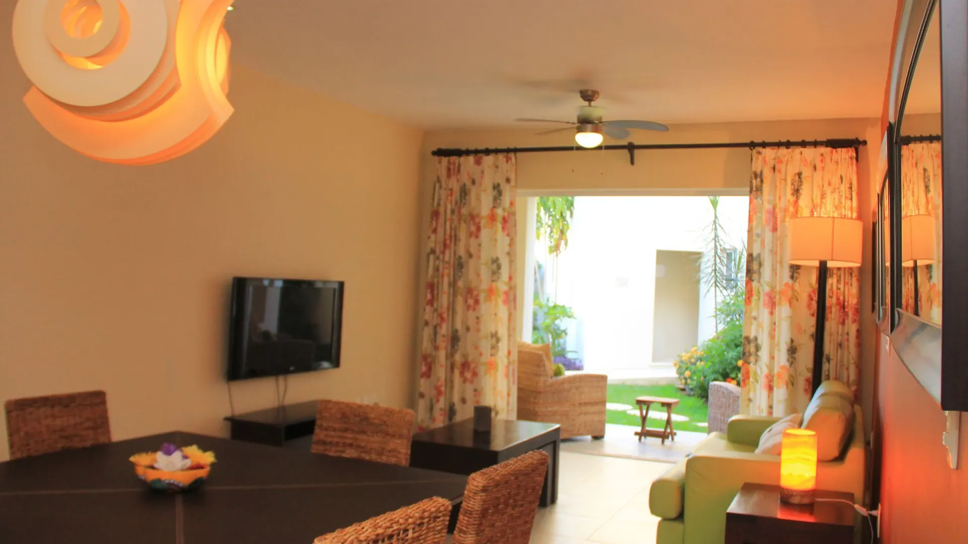 Luna Maya Condo Free Access To Beach Club Playa del Carmen Mexico