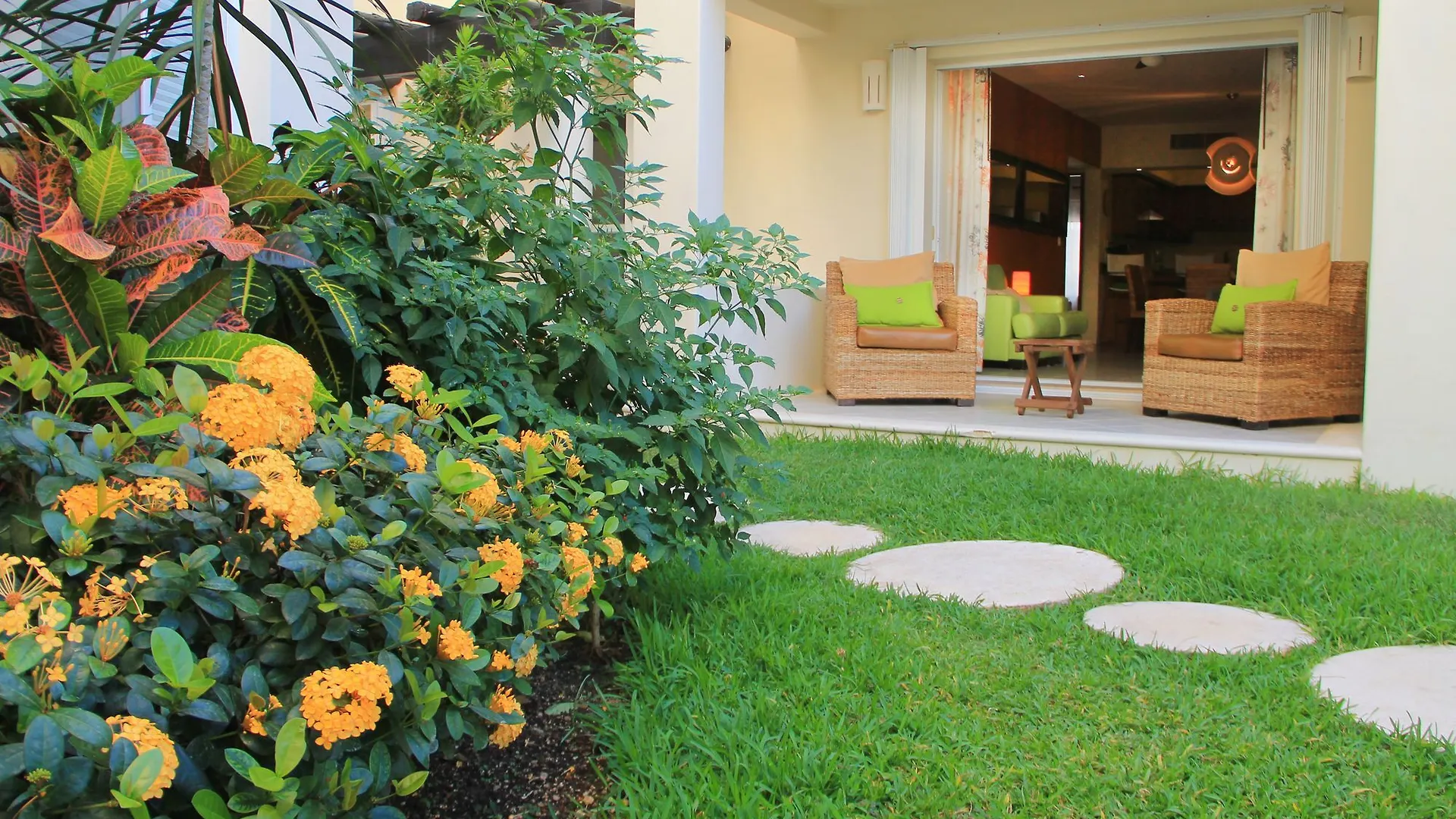 Apartment Luna Maya Condo Free Access To Beach Club Playa del Carmen